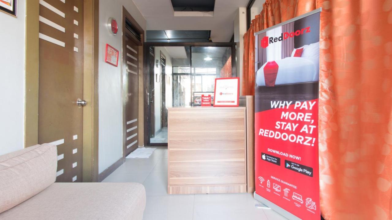 Готель Reddoorz @ San Jose Tagbak Jaro Iloilo Екстер'єр фото