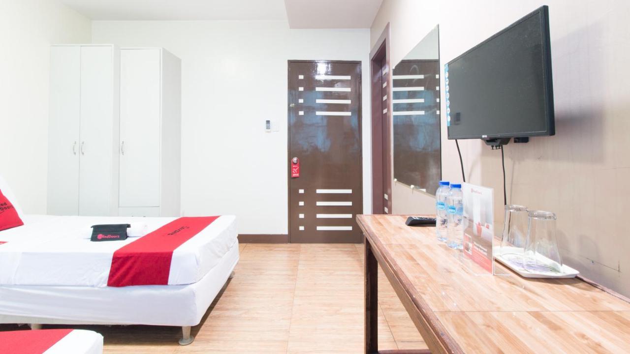Готель Reddoorz @ San Jose Tagbak Jaro Iloilo Екстер'єр фото