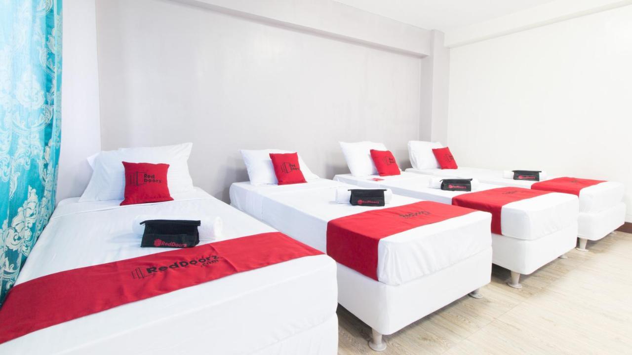 Готель Reddoorz @ San Jose Tagbak Jaro Iloilo Екстер'єр фото