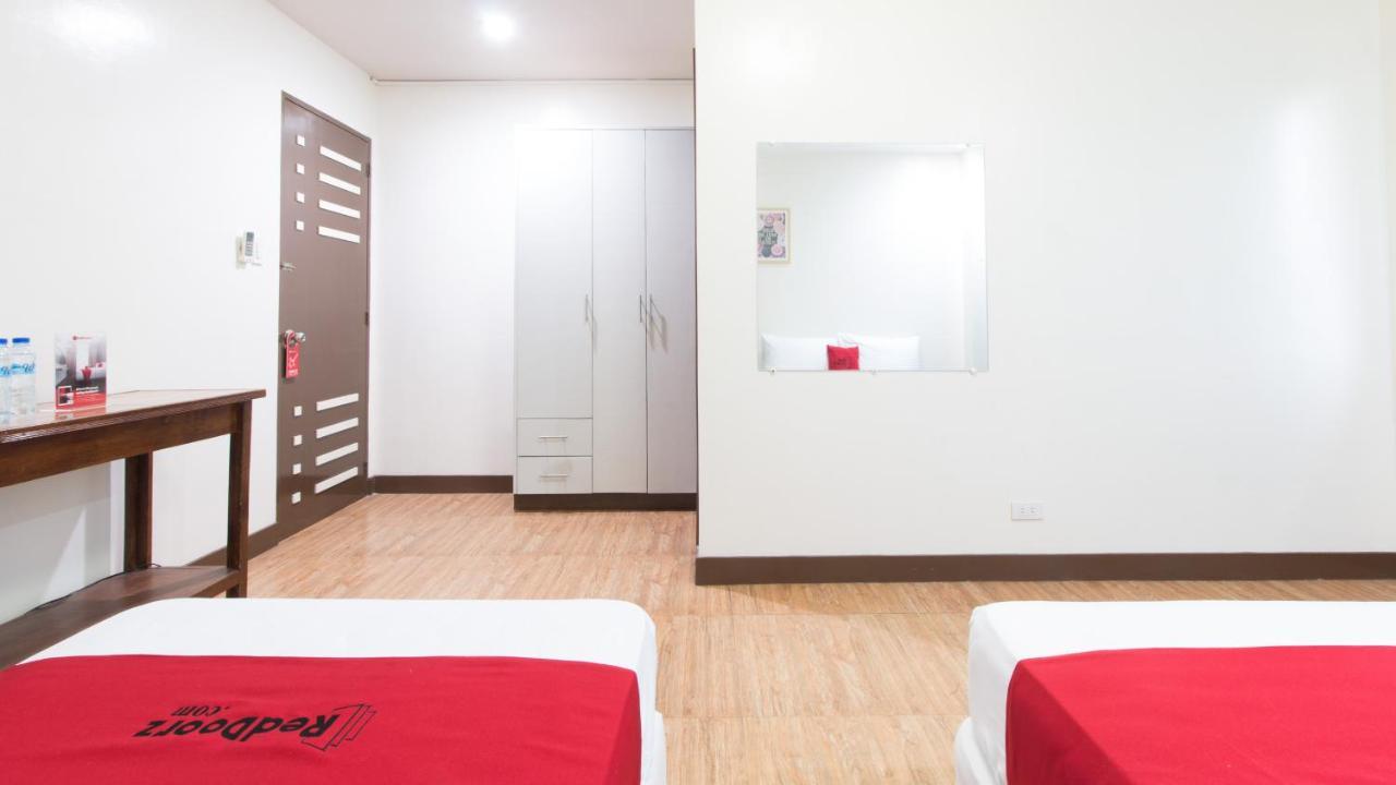 Готель Reddoorz @ San Jose Tagbak Jaro Iloilo Екстер'єр фото