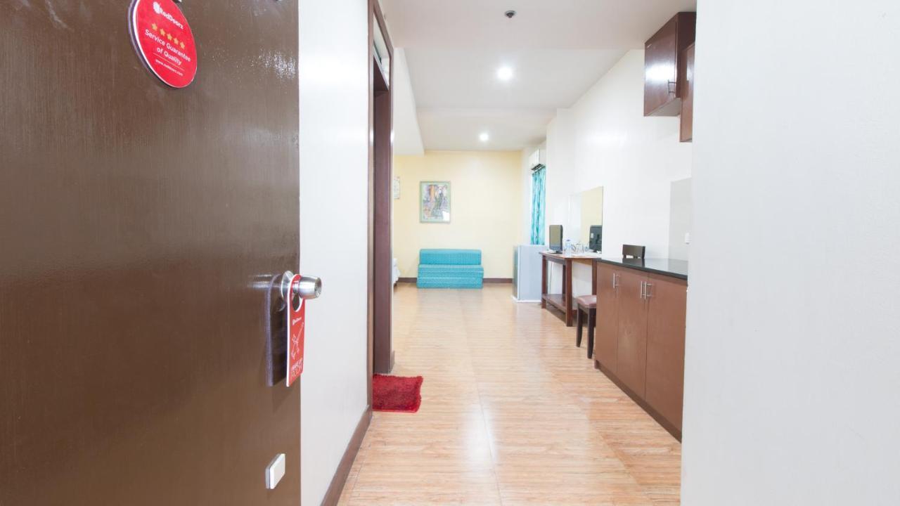 Готель Reddoorz @ San Jose Tagbak Jaro Iloilo Екстер'єр фото