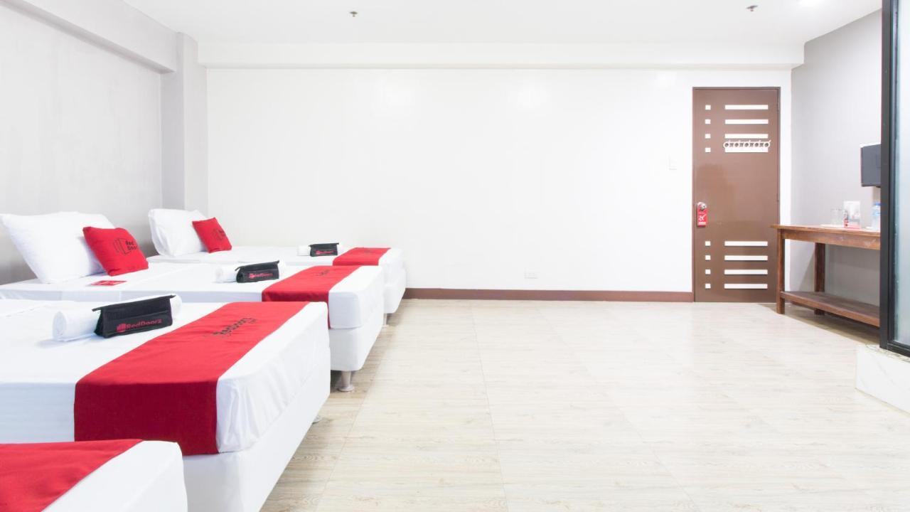 Готель Reddoorz @ San Jose Tagbak Jaro Iloilo Екстер'єр фото