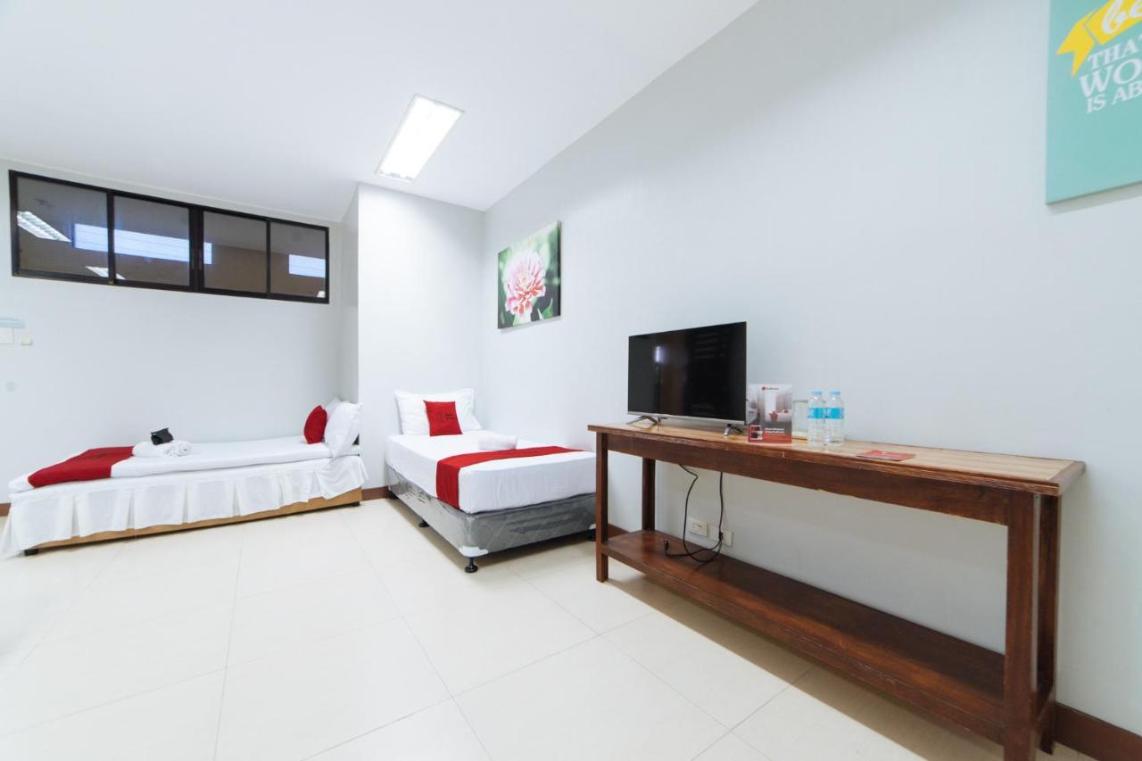 Готель Reddoorz @ San Jose Tagbak Jaro Iloilo Екстер'єр фото
