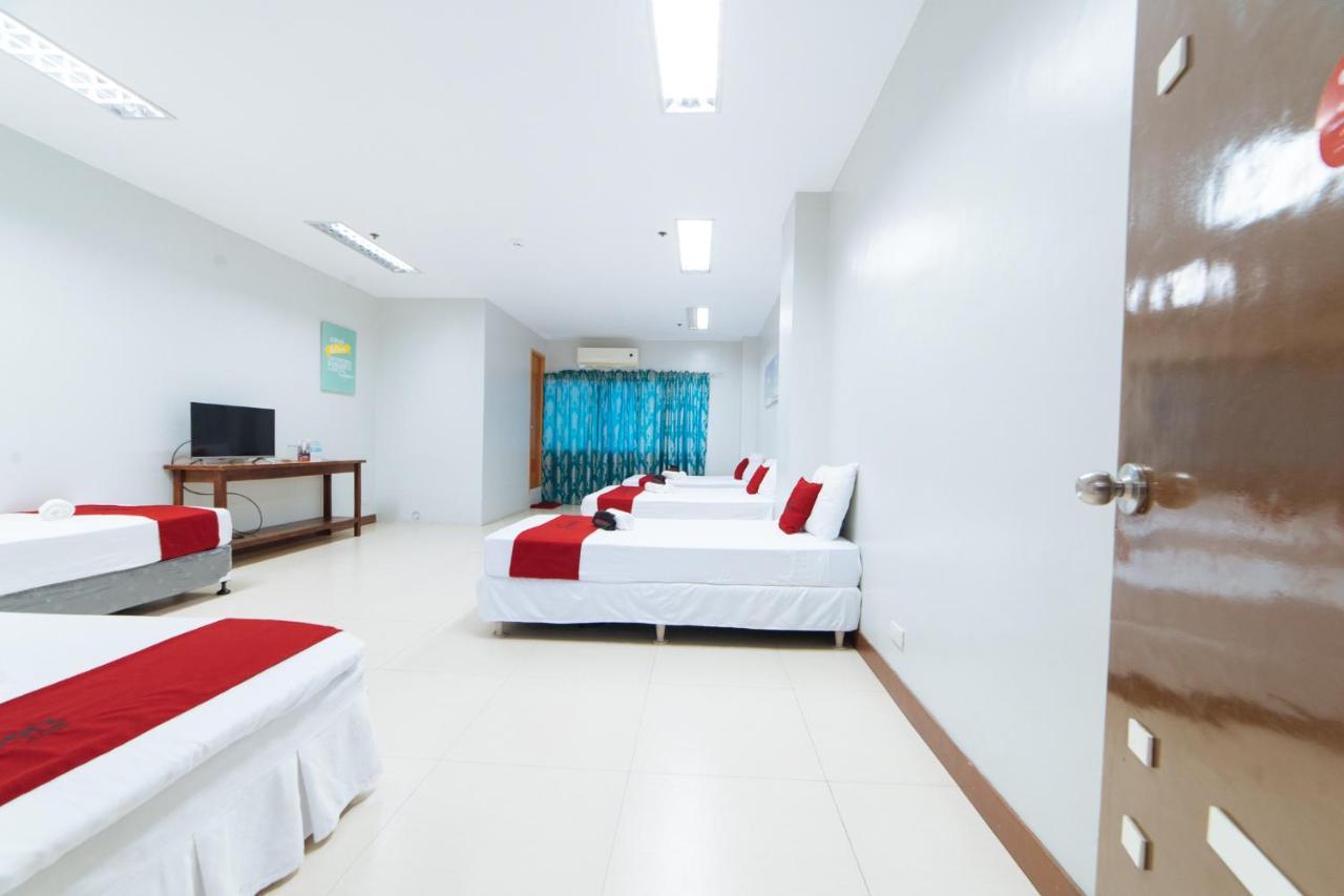 Готель Reddoorz @ San Jose Tagbak Jaro Iloilo Екстер'єр фото